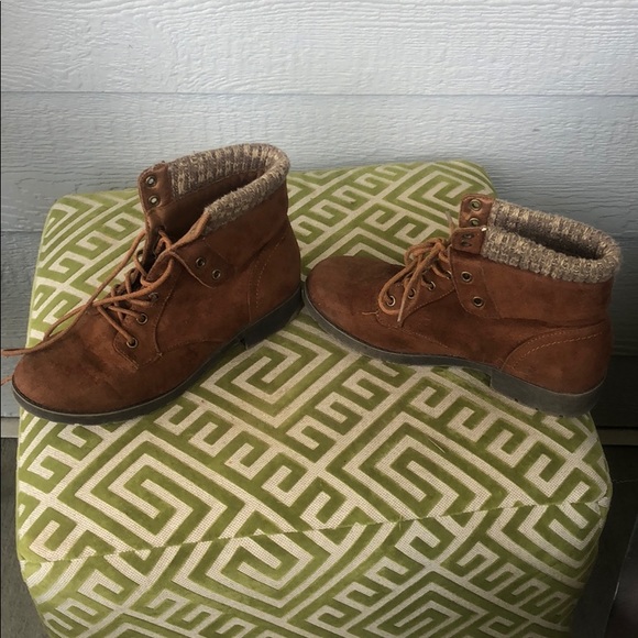 Perfect fall boots! - Picture 3 of 6